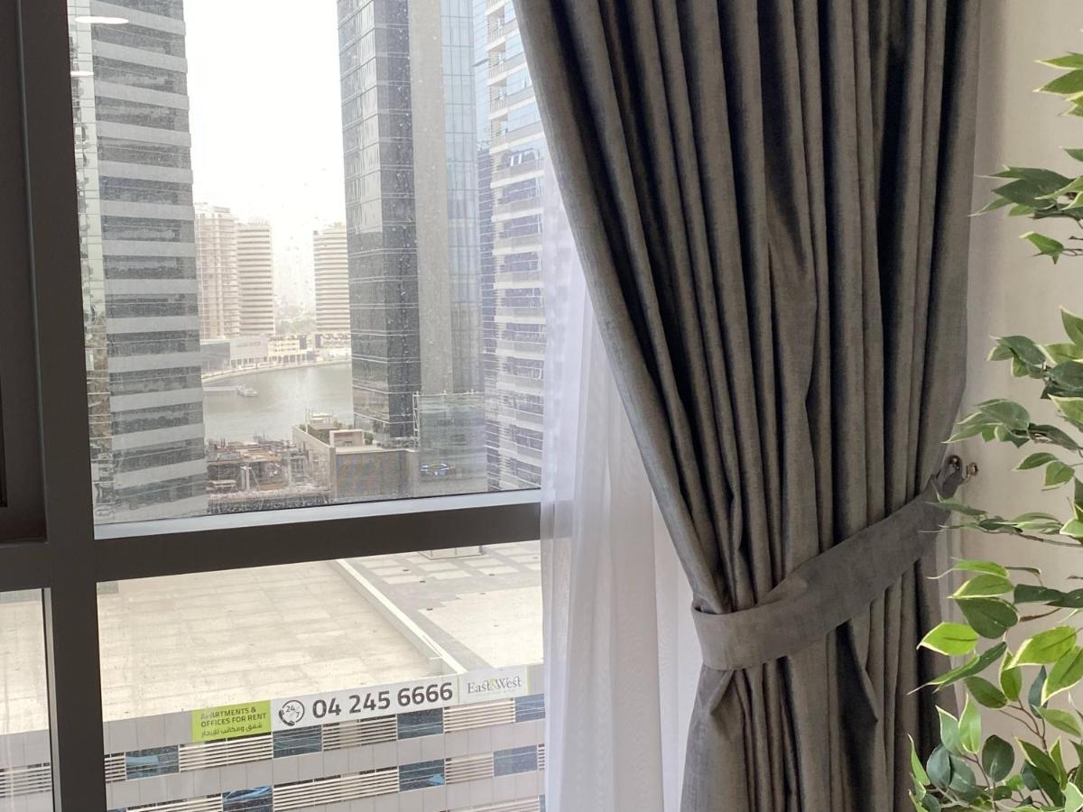 Lux Bnb Bellevue Tower Downtown Dubai Exterior foto
