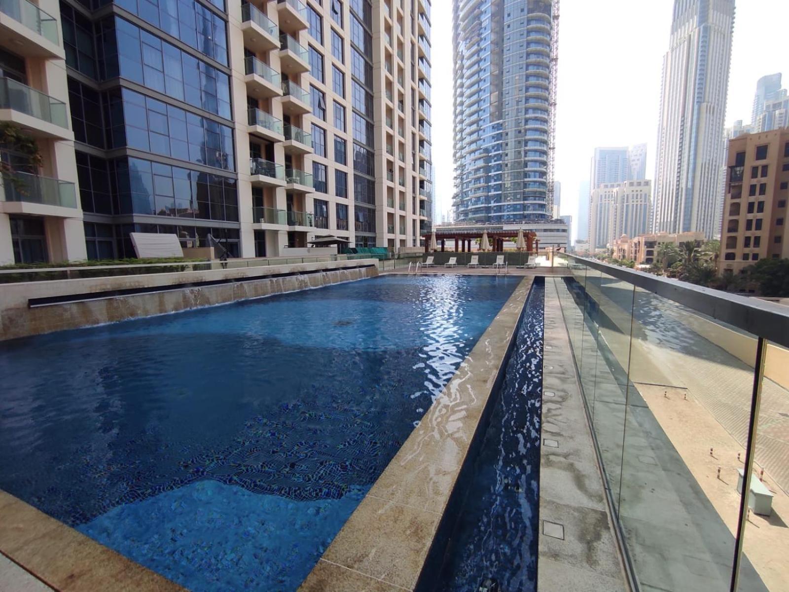 Lux Bnb Bellevue Tower Downtown Dubai Exterior foto