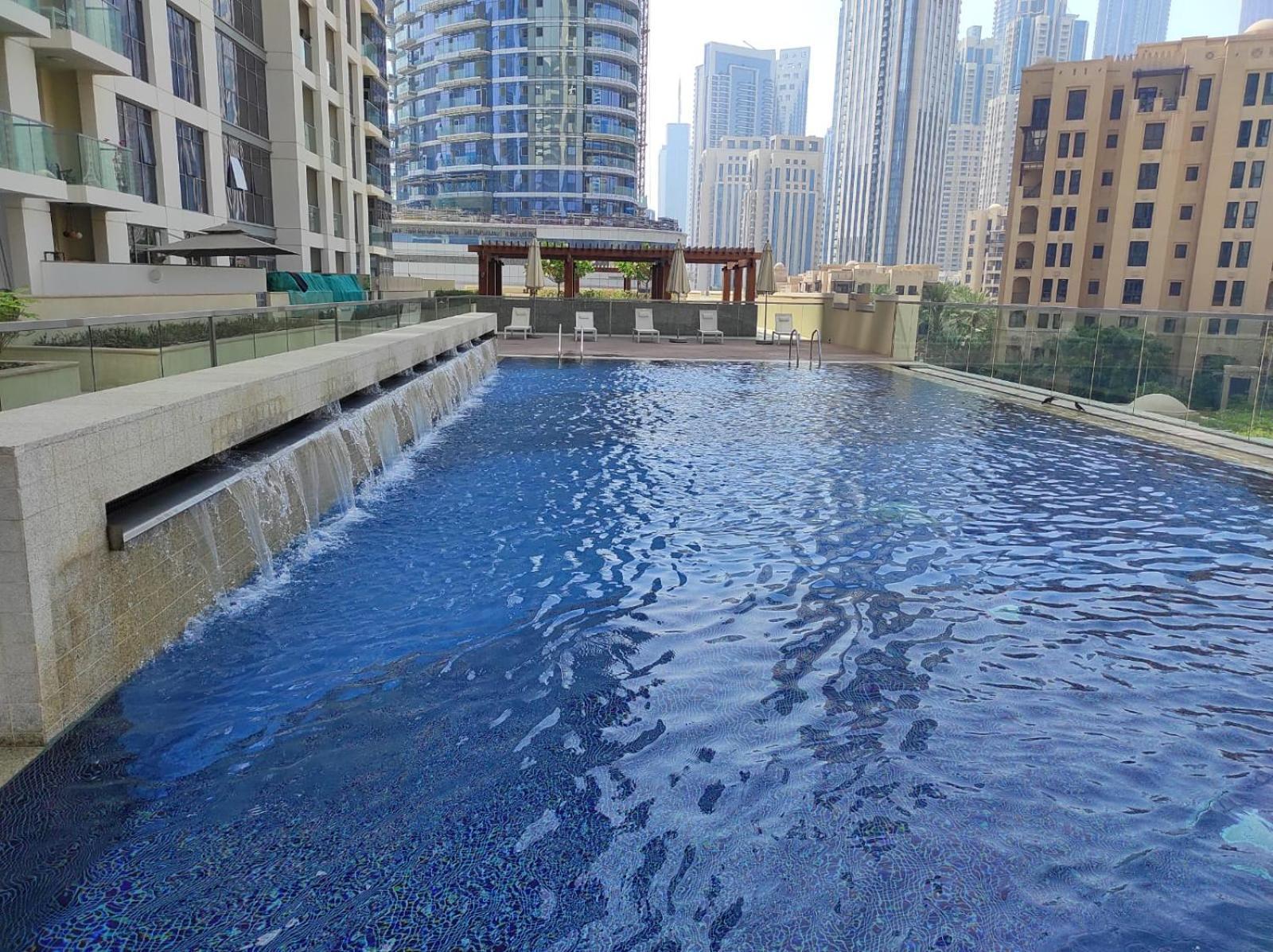 Lux Bnb Bellevue Tower Downtown Dubai Exterior foto
